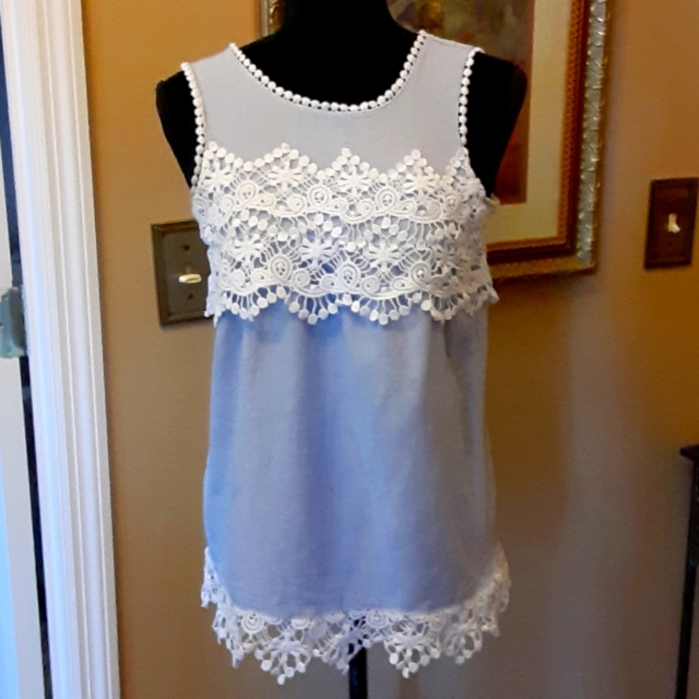 Maurices blue white pinstripe with lace bodice sleeveless top Small EUC